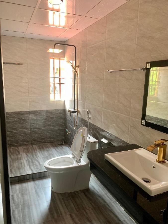 Khach San Cuong Thao Aparthotel Ха Жианг Екстериор снимка